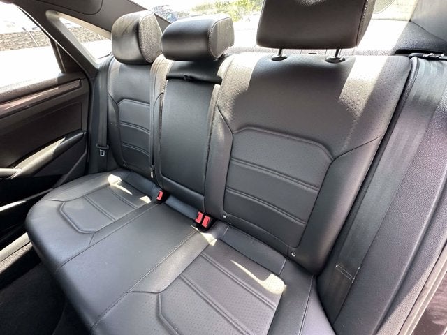 2021 Volkswagen Passat 2.0T R-Line