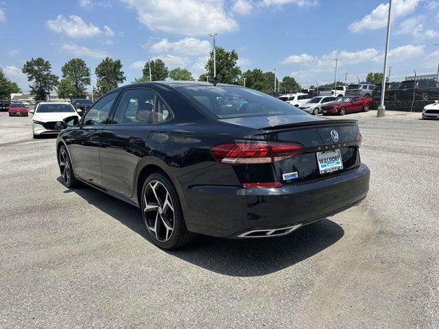2021 Volkswagen Passat 2.0T R-Line