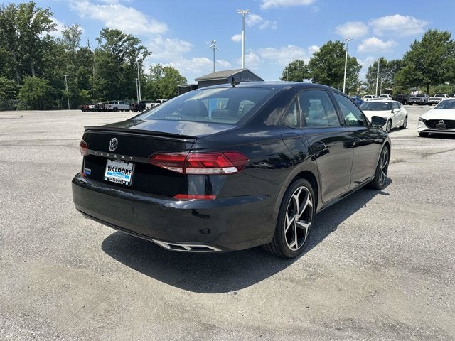 2021 Volkswagen Passat 2.0T R-Line