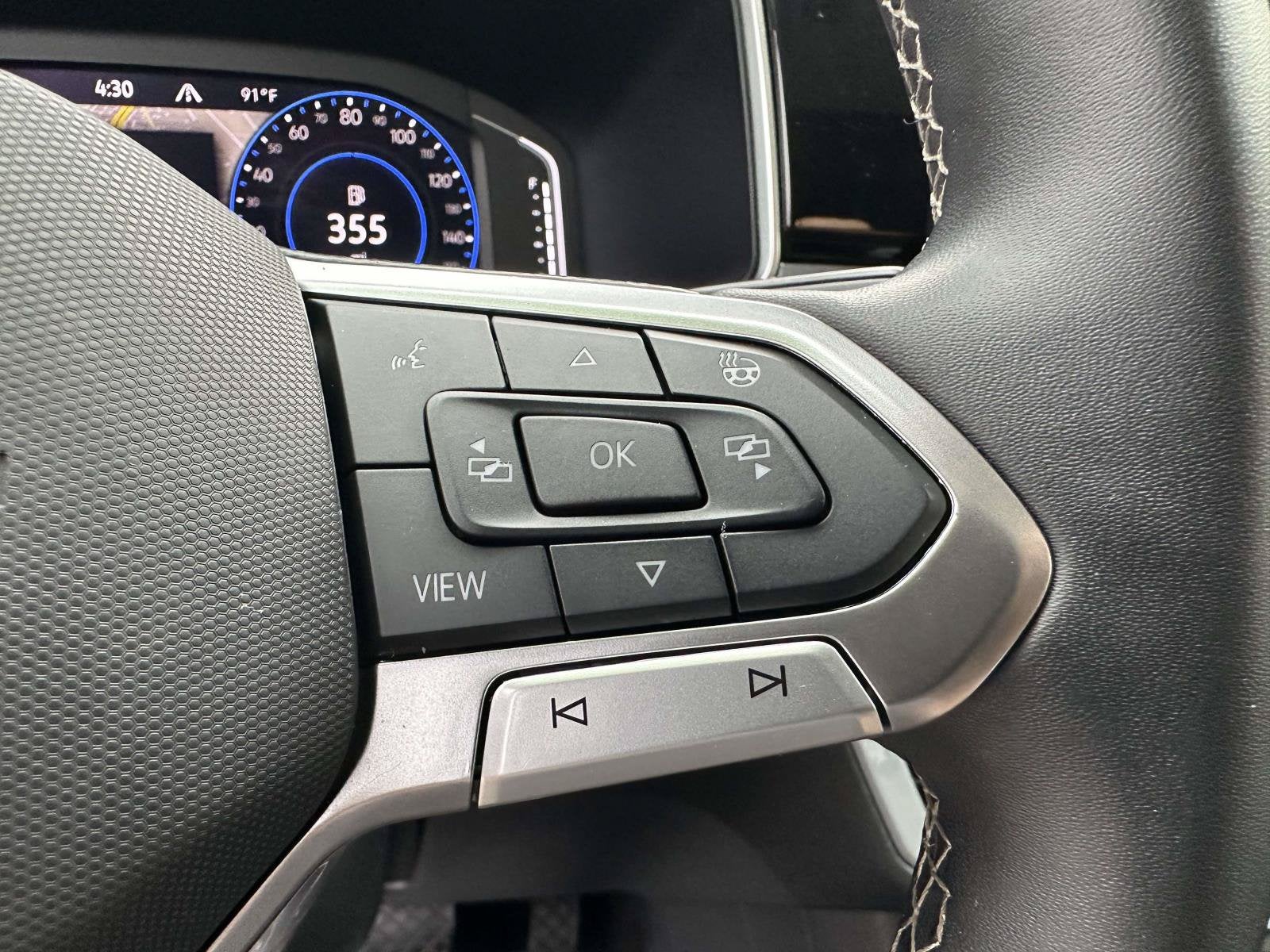 2025 Volkswagen Taos SEL
