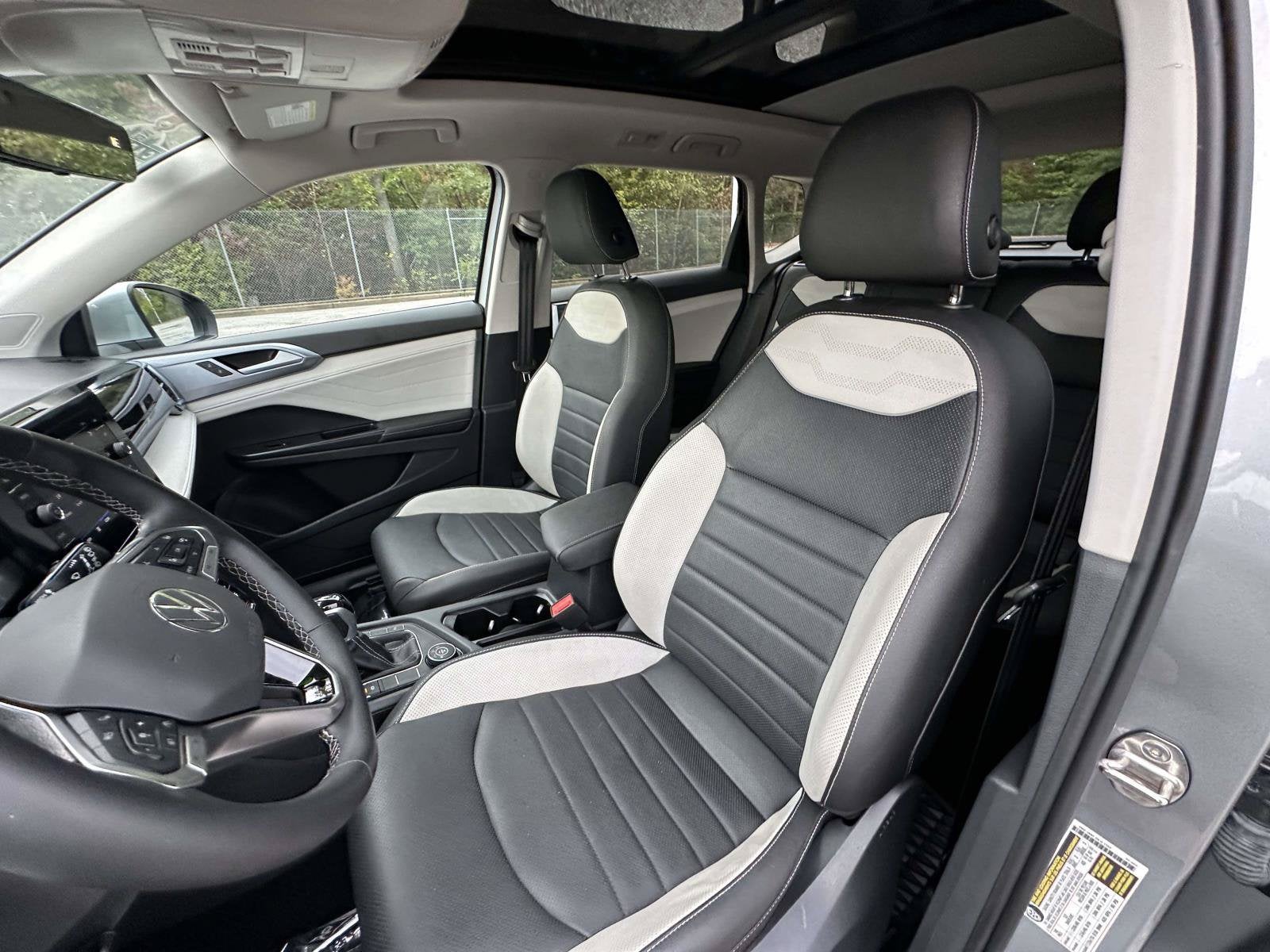 2025 Volkswagen Taos SEL