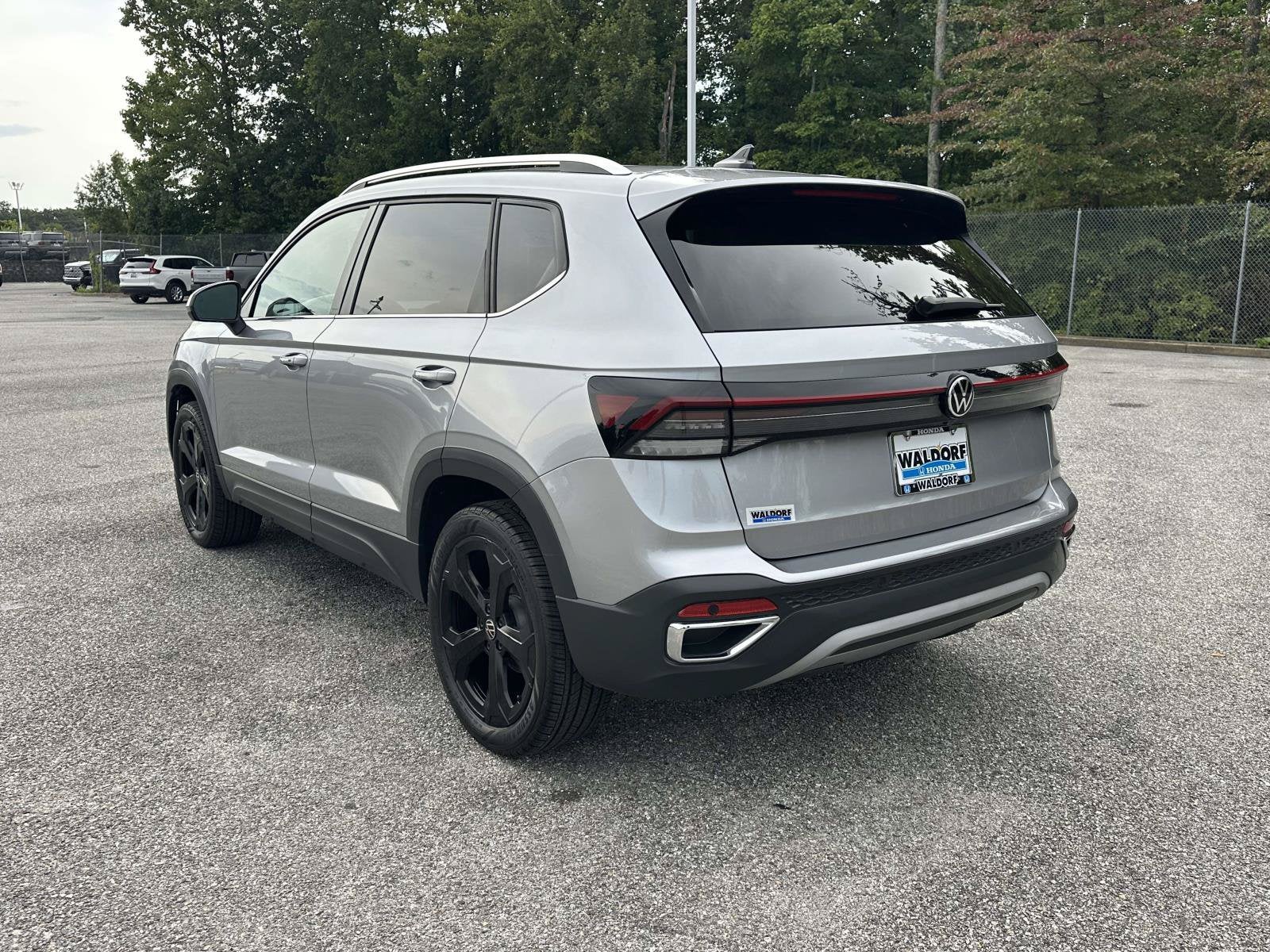 2025 Volkswagen Taos SEL