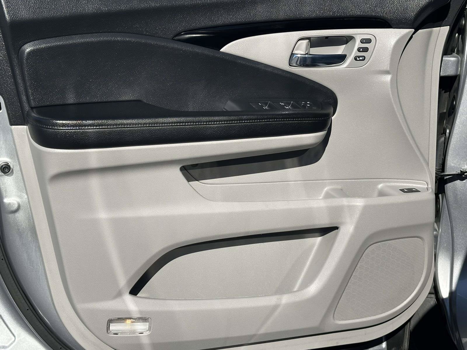 2020 Honda Pilot Touring 8-Passenger