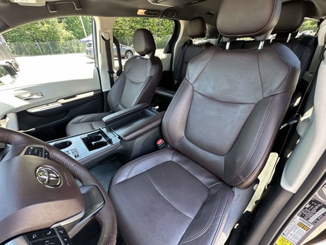 2021 Toyota Sienna Base