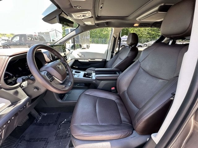 2021 Toyota Sienna Base