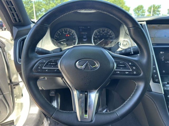 2022 INFINITI Q60 LUXE