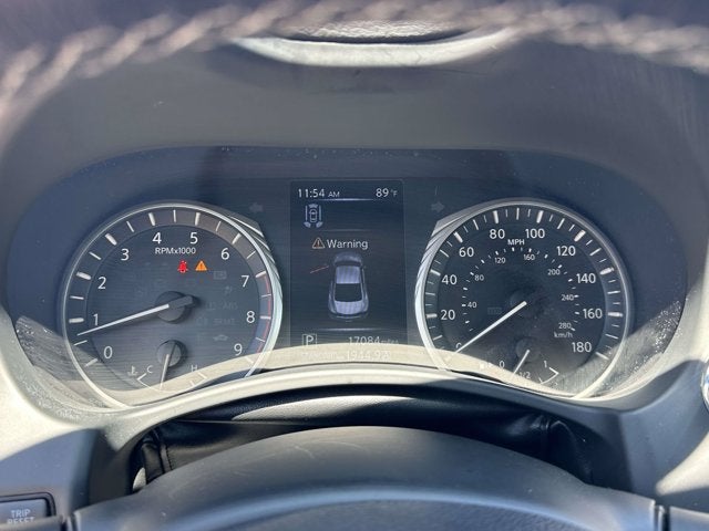 2022 INFINITI Q60 LUXE