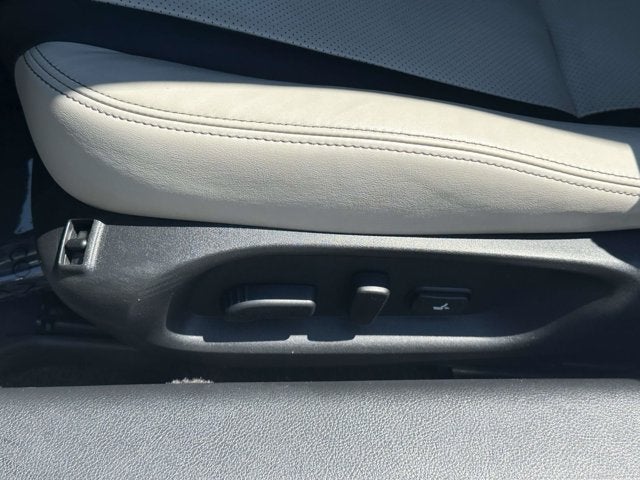2022 INFINITI Q60 LUXE