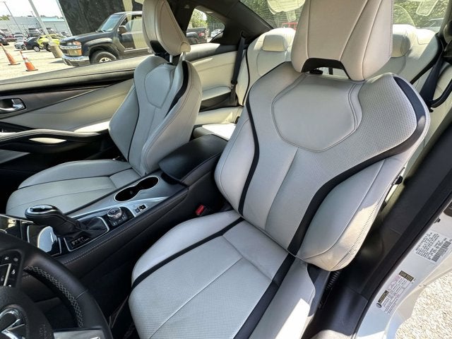 2022 INFINITI Q60 LUXE