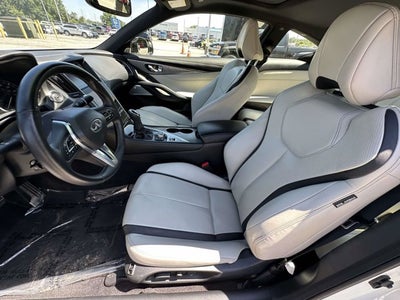 2022 INFINITI Q60 LUXE