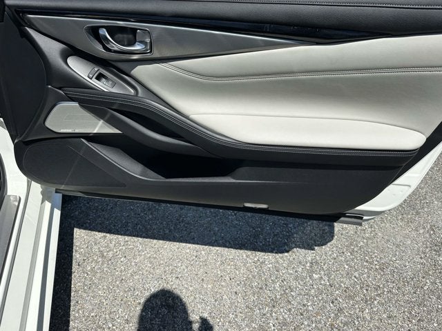 2022 INFINITI Q60 LUXE