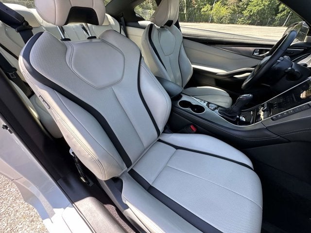 2022 INFINITI Q60 LUXE