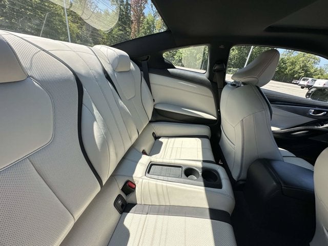 2022 INFINITI Q60 LUXE