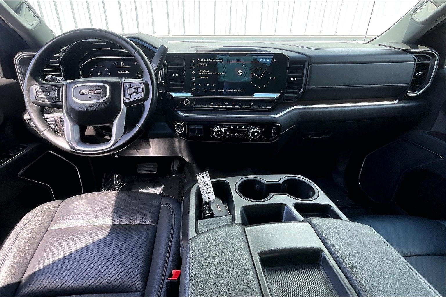 2025 GMC Sierra SLT