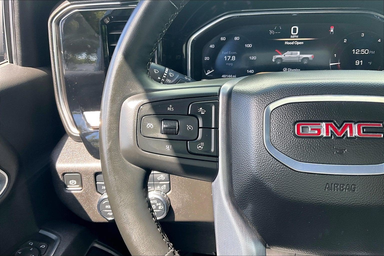 2025 GMC Sierra SLT