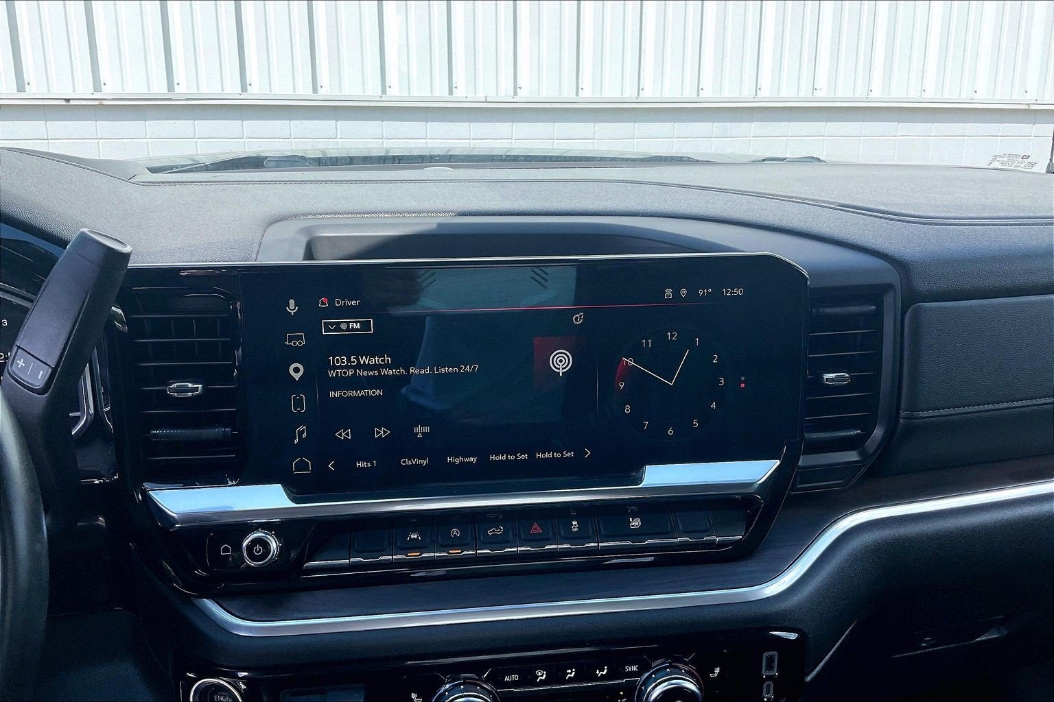 2025 GMC Sierra SLT