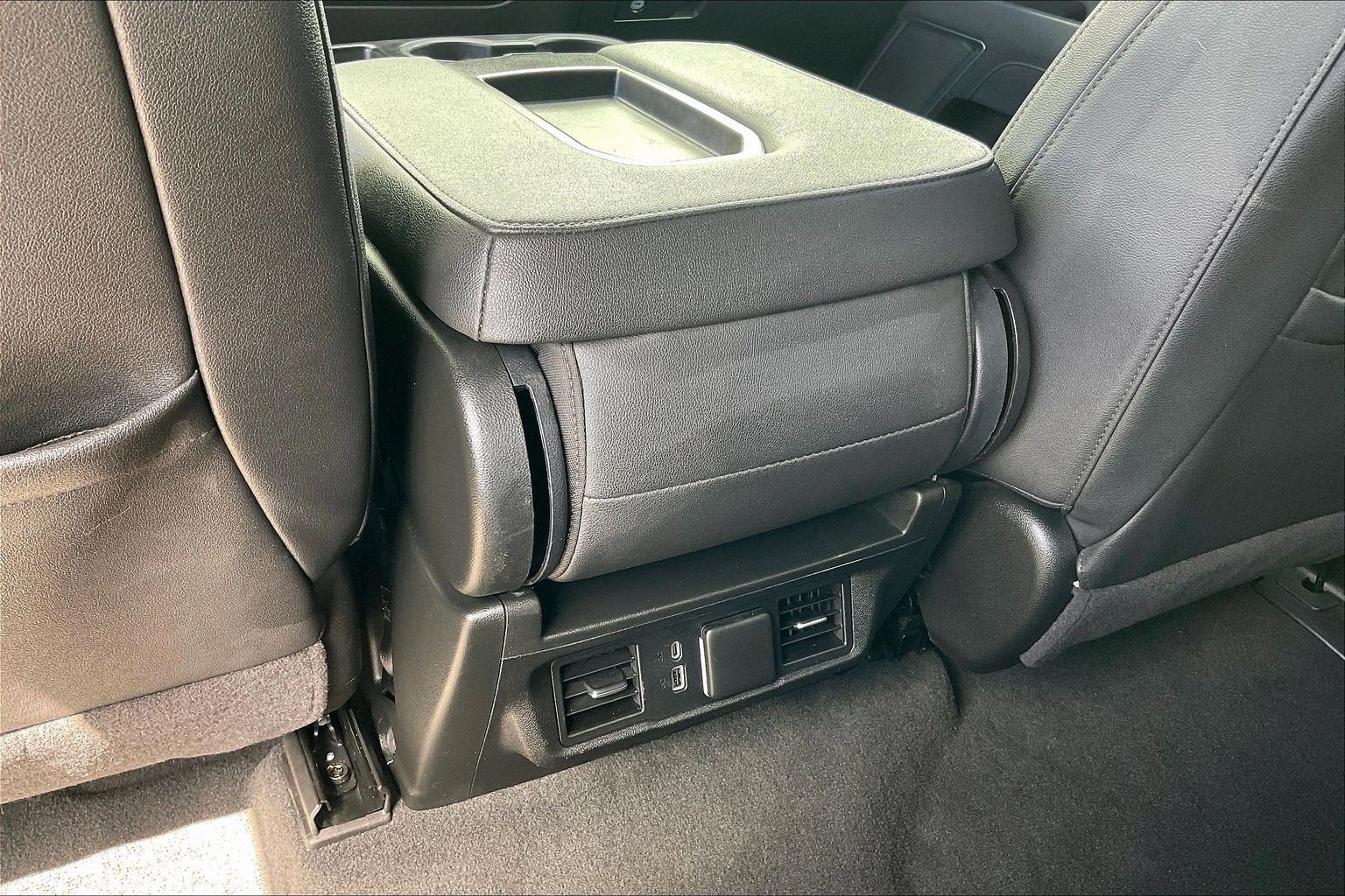 2025 GMC Sierra SLT