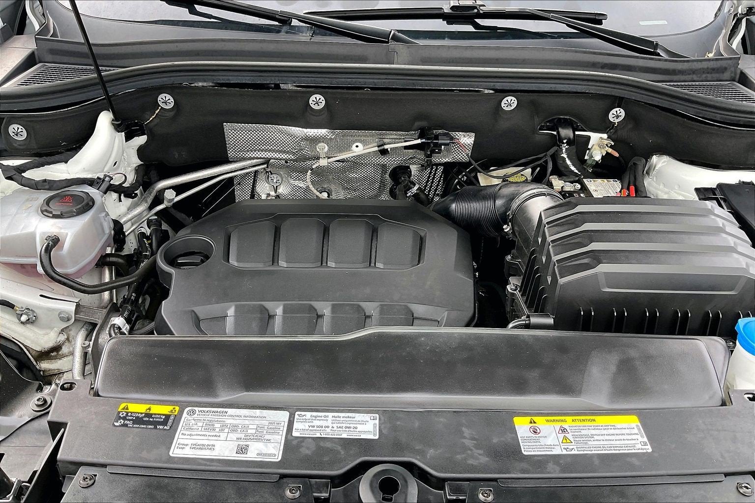 2025 Volkswagen Atlas Cross Sport 2.0T SEL Premium R-Line