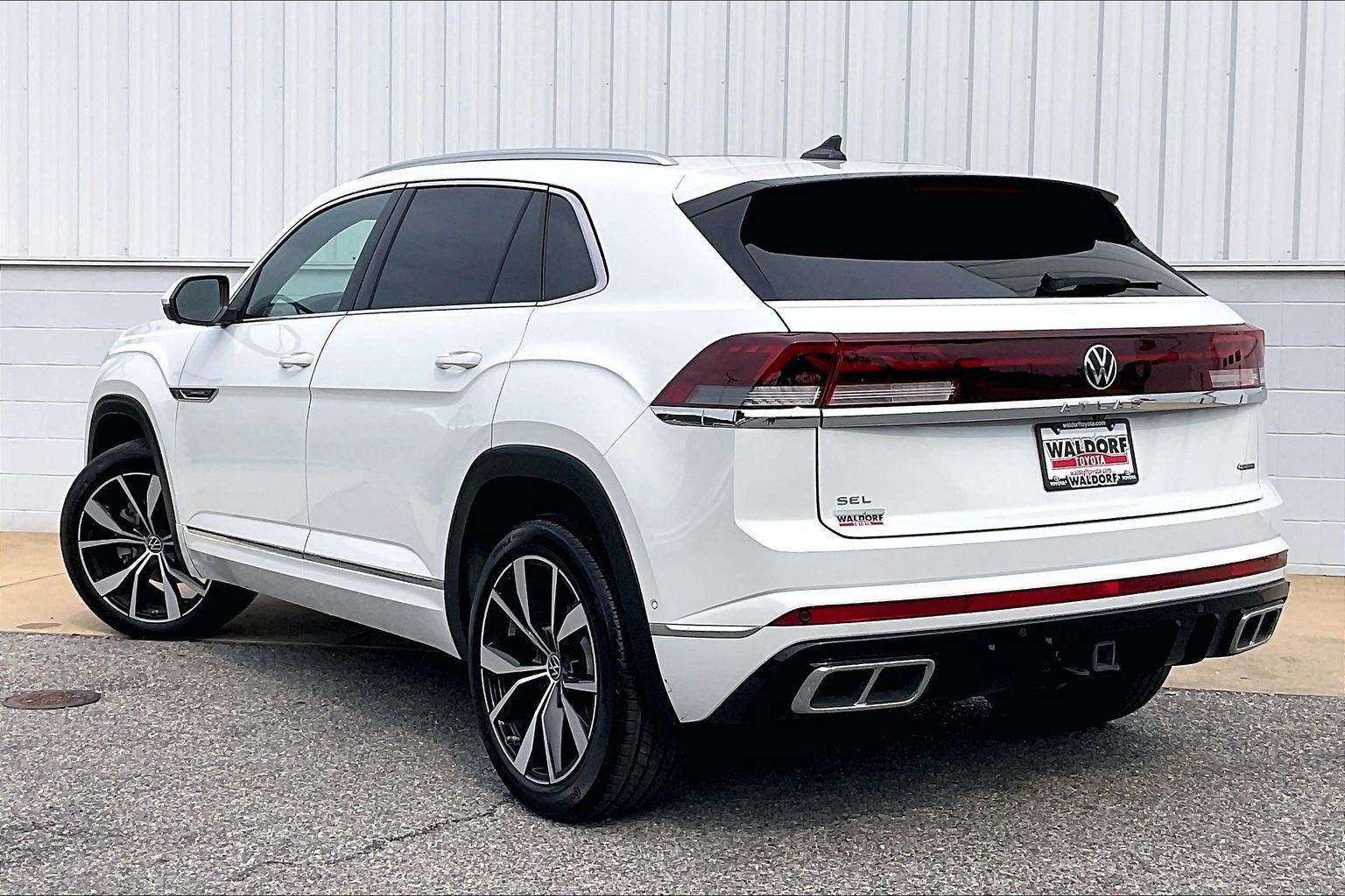2025 Volkswagen Atlas Cross Sport 2.0T SEL Premium R-Line