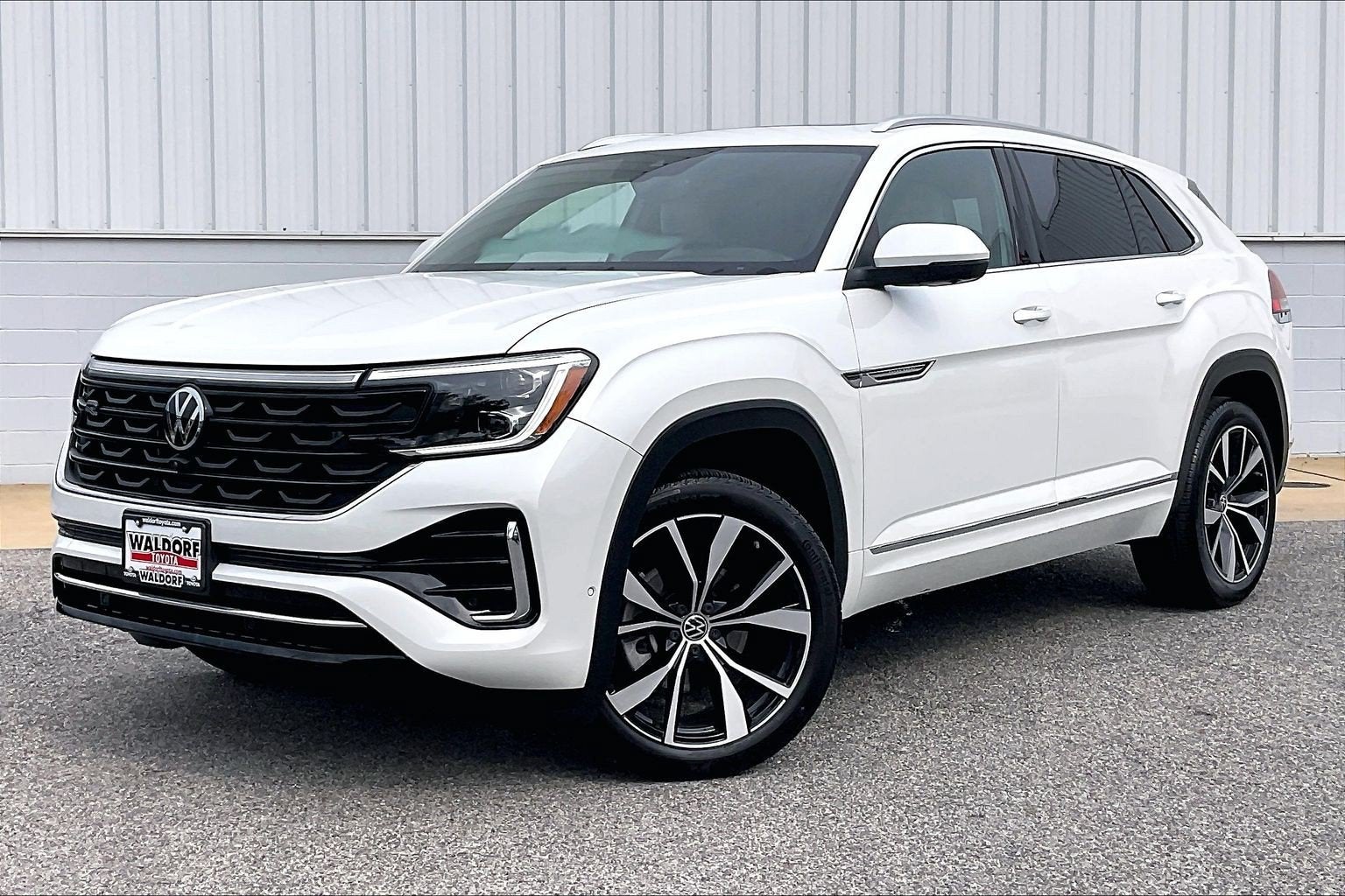 2025 Volkswagen Atlas Cross Sport 2.0T SEL Premium R-Line
