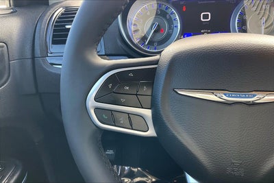 2023 Chrysler 300 Touring