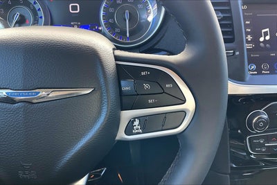 2023 Chrysler 300 Touring