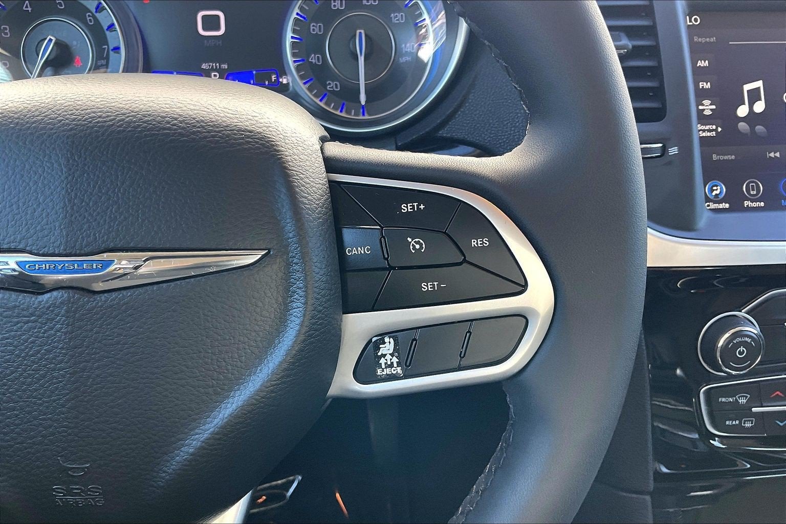 2023 Chrysler 300 Touring