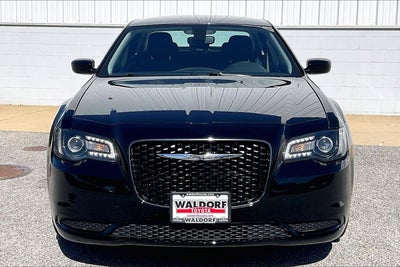 2023 Chrysler 300 Touring