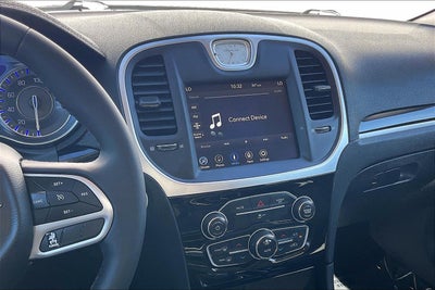 2023 Chrysler 300 Touring