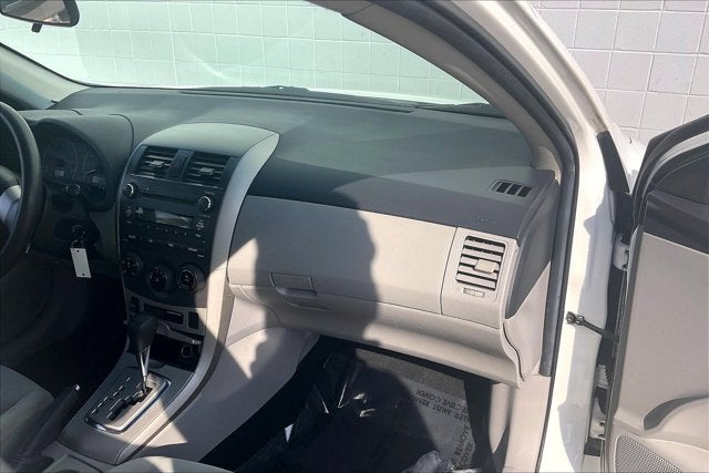 2011 Toyota COROLLA LE