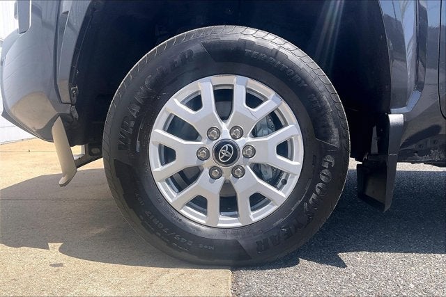 2025 Toyota TACOMA SR5 SR5