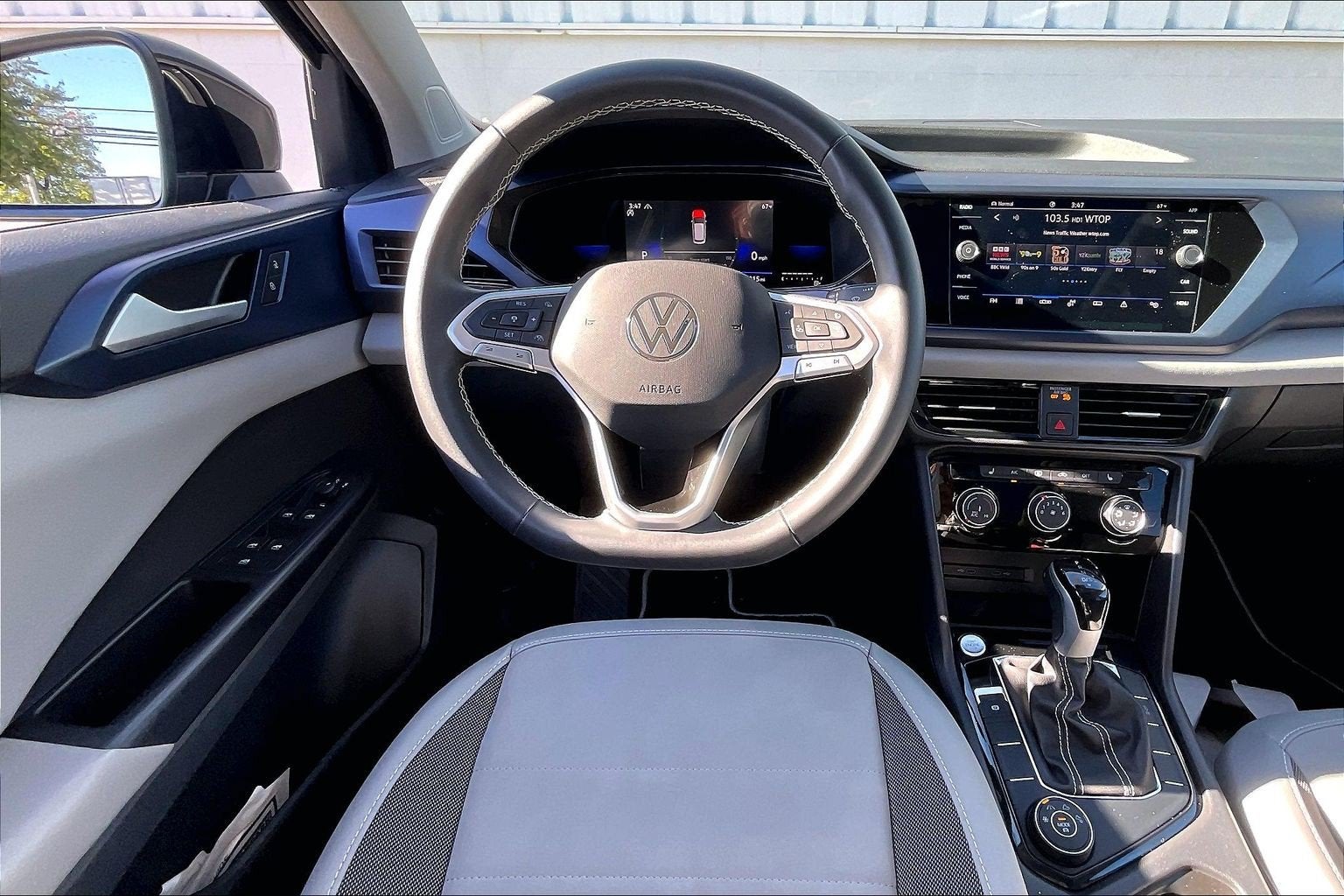 2023 Volkswagen Taos SE