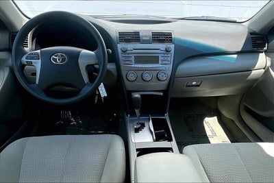 2011 Toyota CAMRY LE