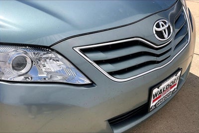 2011 Toyota CAMRY LE