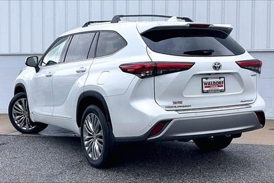 2022 Toyota Highlander Hybrid Hybrid Platinum