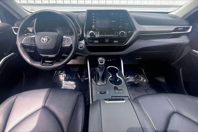 2020 Toyota HIGHLANDER XLE