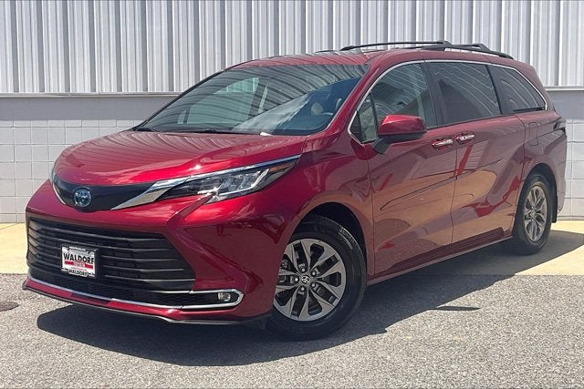 2023 Toyota Sienna XLE