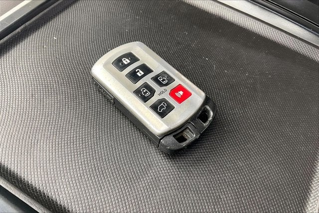 2019 Toyota SIENNA XLE 3.5L XLE