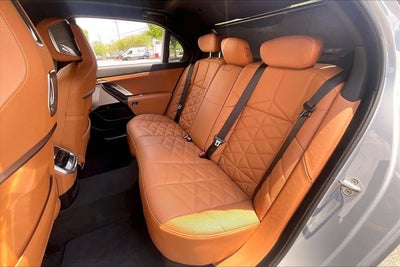 2024 BMW 740i 740i