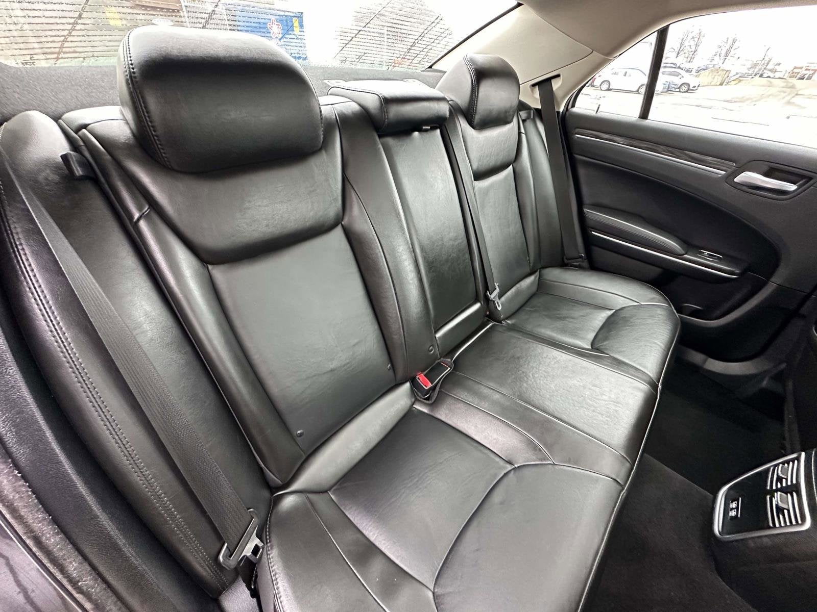 2019 Chrysler 300 Touring L