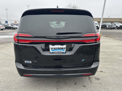 2023 Chrysler Pacifica Hybrid Touring L
