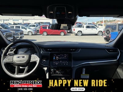 2025 Jeep Grand Cherokee 4WD