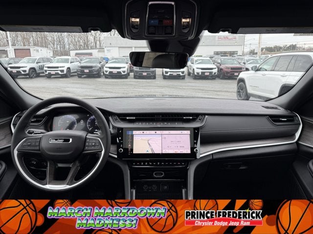 2026 Jeep Grand Cherokee Laredo Altitude