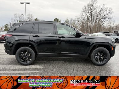 2026 Jeep Grand Cherokee Laredo Altitude