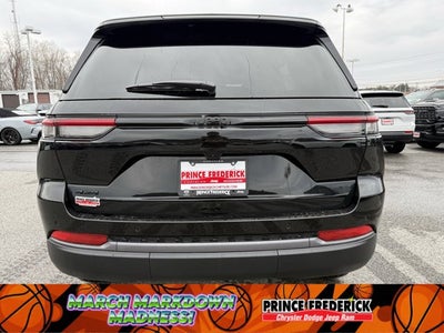 2026 Jeep Grand Cherokee Laredo Altitude