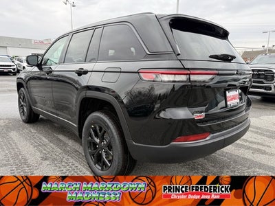 2026 Jeep Grand Cherokee Laredo Altitude