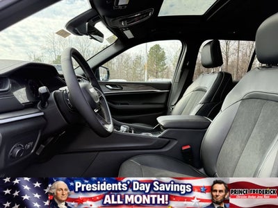 2026 Jeep Grand Cherokee Laredo Altitude