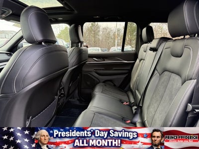 2026 Jeep Grand Cherokee Laredo Altitude