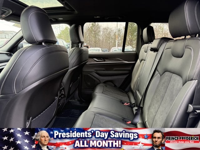 2026 Jeep Grand Cherokee Laredo Altitude