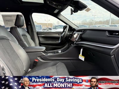 2026 Jeep Grand Cherokee Laredo Altitude